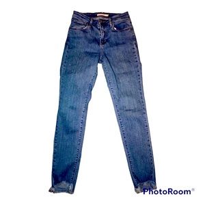 Womens size 26 high rise skinny Jeans